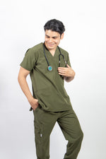 SCRUB REVOLT JOGGER ANTIFLUIDOS COLECCIÓN BOSQUE