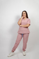 SCRUB GREY JOGGER COLECCIÓN ROMÁNTICA