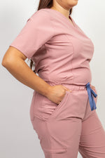SCRUB GREY JOGGER COLECCIÓN ROMÁNTICA