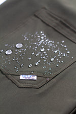 SCRUB REVOLT JOGGER ANTIFLUIDOS COLECCIÓN BOSQUE