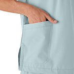SCRUB REVOLT JOGGER ANTIFLUIDOS COLECCIÓN BOSQUE