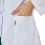 BATA DE MÉDICO DAMA CON CUELLO REPELENTE A LÍQUIDOS